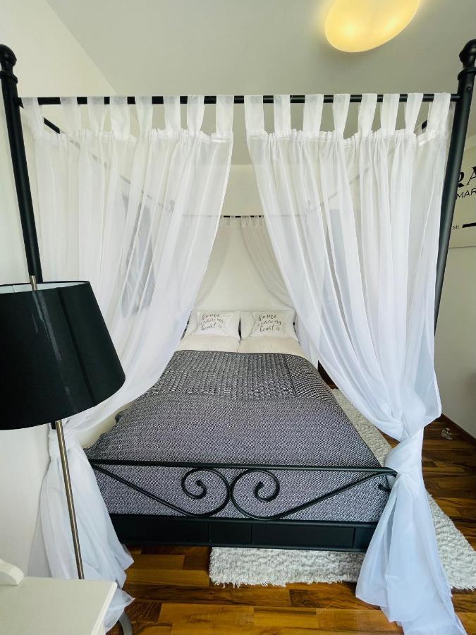 Little Cute Homey Apartman Satu Mare Bagian luar foto